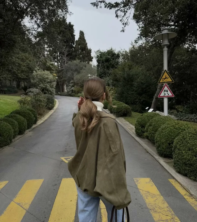 ETJ 2025 Spring new women's suede texture effect Loose version of fashion lapel shoulder bomber jacket - Image 4